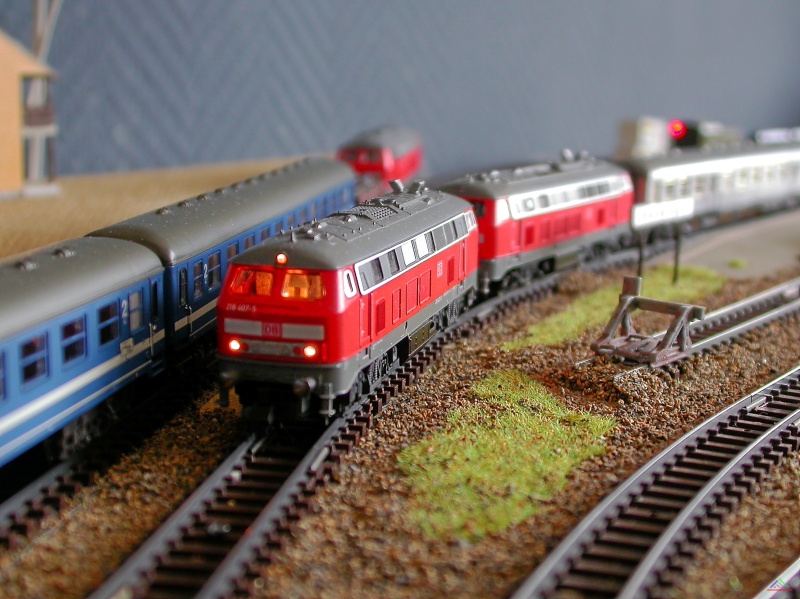 021 Ausfahrt Doppeltraktion BR 218.JPG - Ausfahrt der Doppeltraktion aus Dieselloks der Baureihe 218